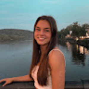 Meet your Posher, Maddie